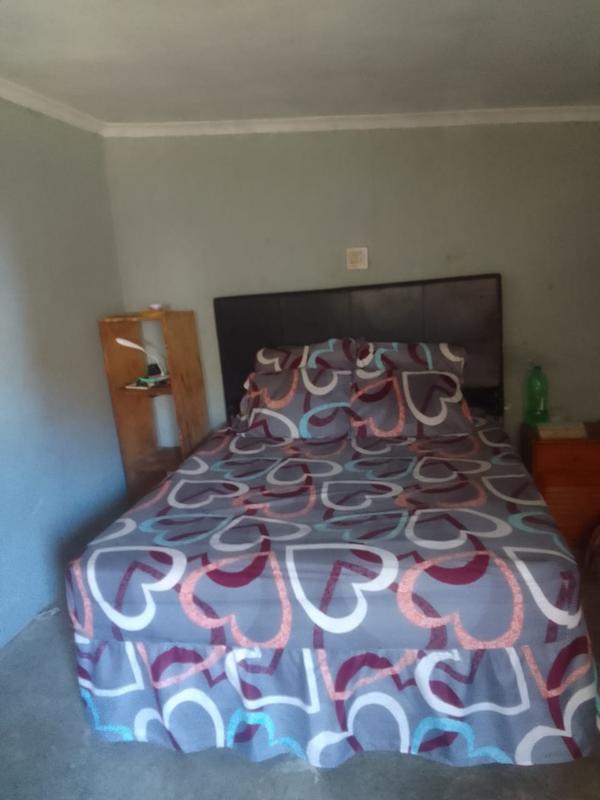 4 Bedroom Property for Sale in Mandela Park Western Cape